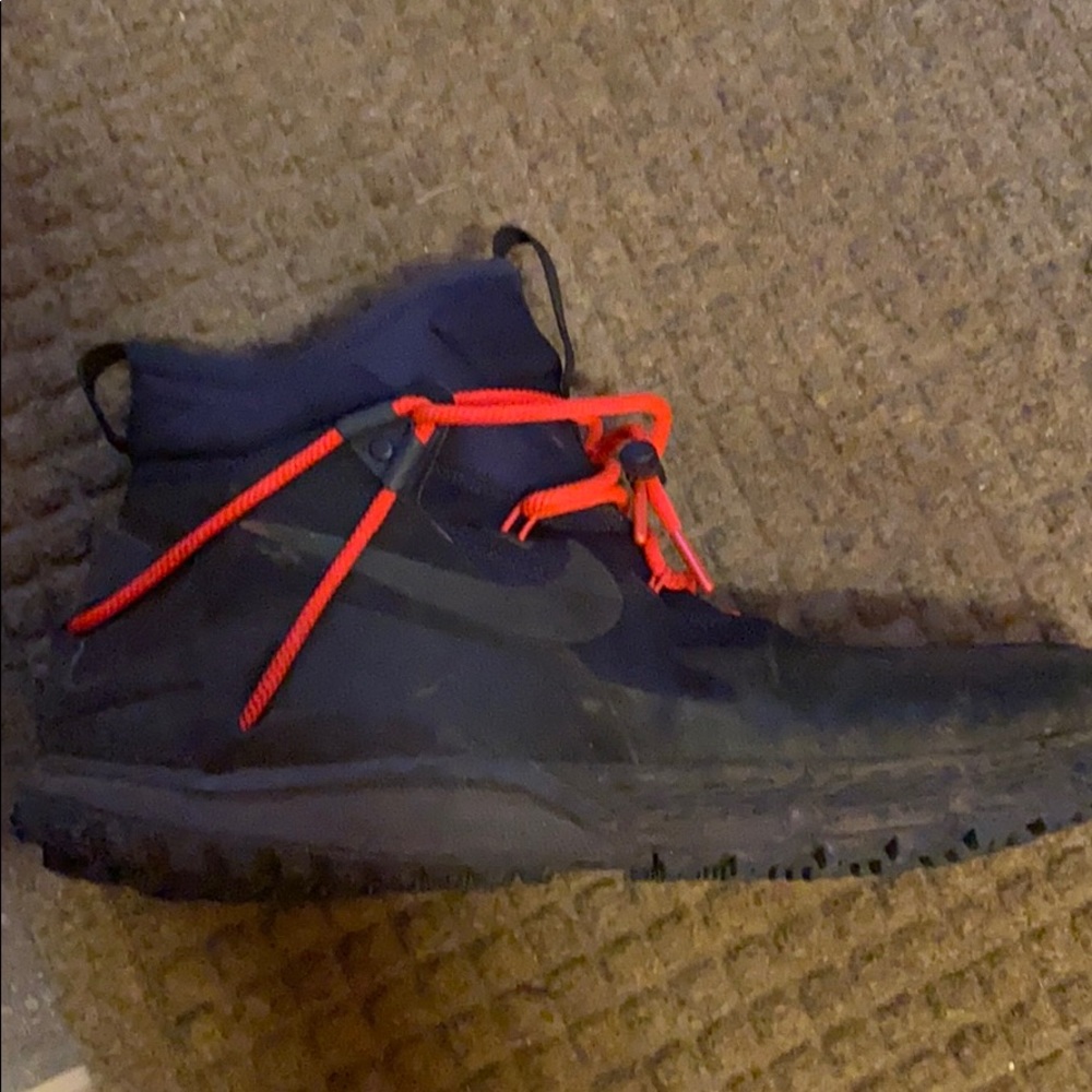Nike Black and Red Men's Shoes